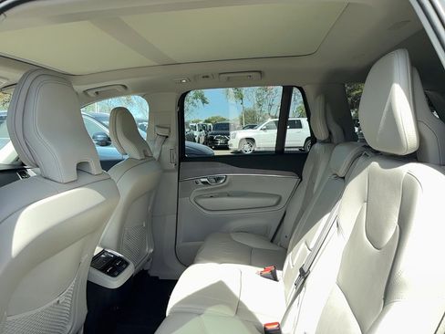 Certified 2023 Volvo XC90 B5 Plus w/ Protection Package AWD/4WD image 11
