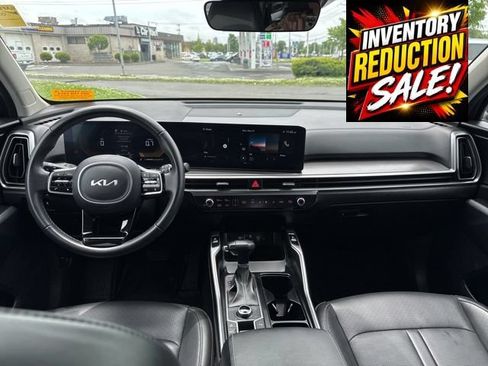 Used 2024 Kia Sorento S AWD/4WD image 10