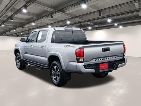 Used 2019 Toyota Tacoma TRD Sport w/ Technology Package image 14