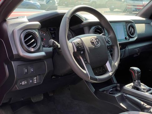 Used 2023 Toyota Tacoma TRD Pro AWD/4WD image 10