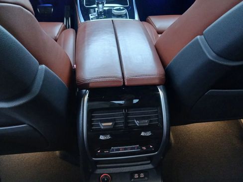 Used 2022 BMW X7 xDrive40i w/ M Sport Package image 29