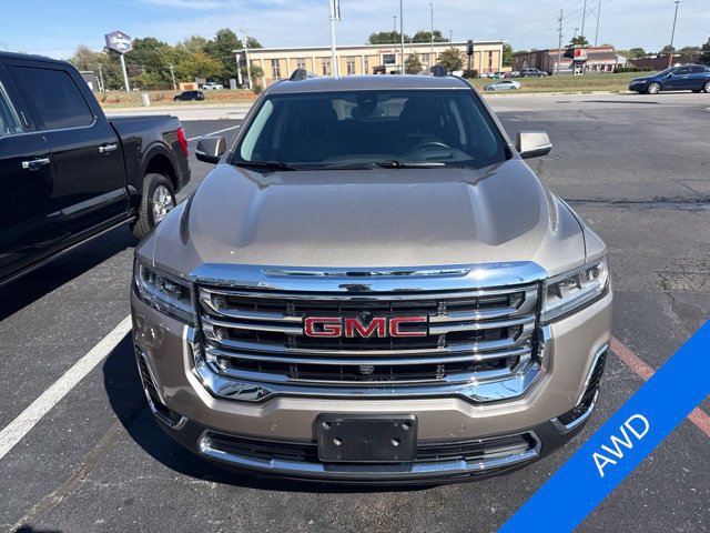 Used 2022 GMC Acadia SLT w/ Technology Package AWD/4WD image 2