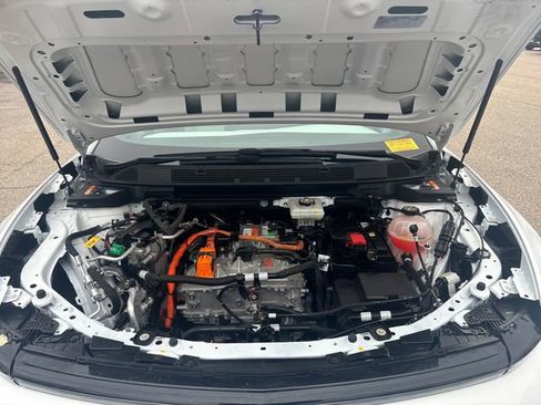 Certified 2025 Chevrolet Equinox EV LT FWD image 22