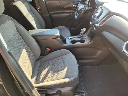Used 2022 Chevrolet Equinox LT FWD image 11