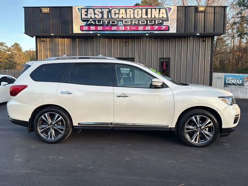 Used 2018 Nissan Pathfinder Platinum image 1