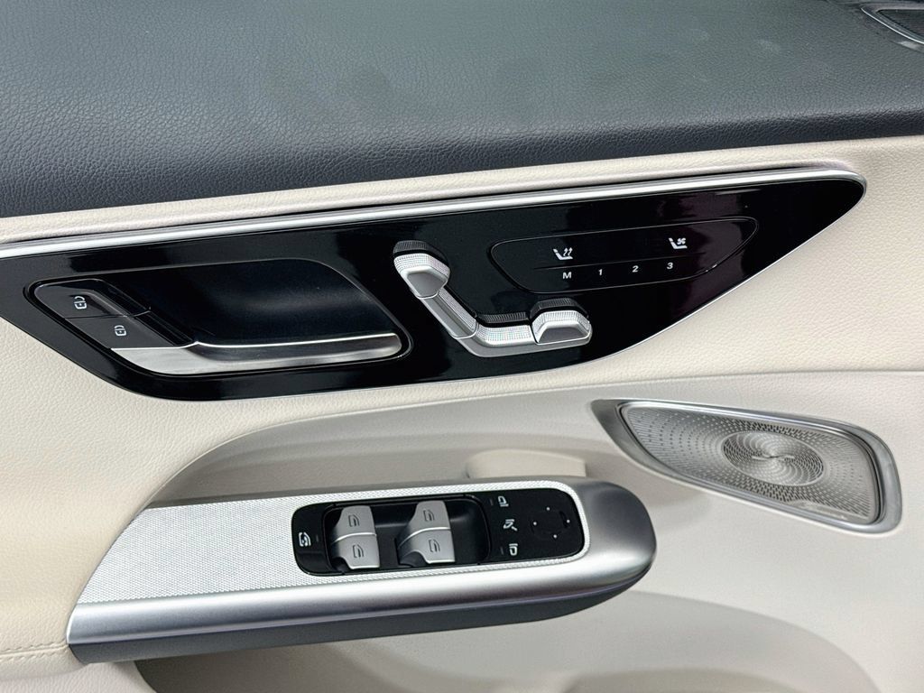 Certified 2026 Mercedes-Benz GLC 300 image 22