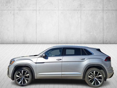 Used 2026 Volkswagen Atlas Cross Sport SEL Premium R-Line AWD/4WD image 2