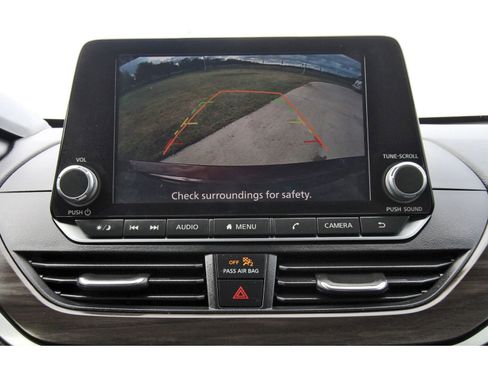 Used 2024 Nissan Altima 2.5 SV image 24