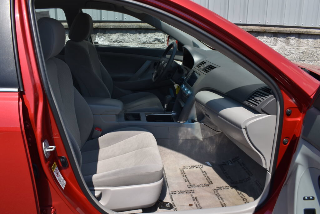 Used 2009 Toyota Camry LE FWD image 24