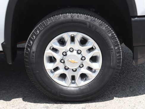 Used 2022 Chevrolet Silverado 2500 LT w/ Convenience Package AWD/4WD image 19
