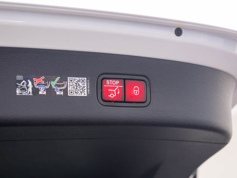 New 2026 Mercedes-Benz GLC 300 4MATIC image 33