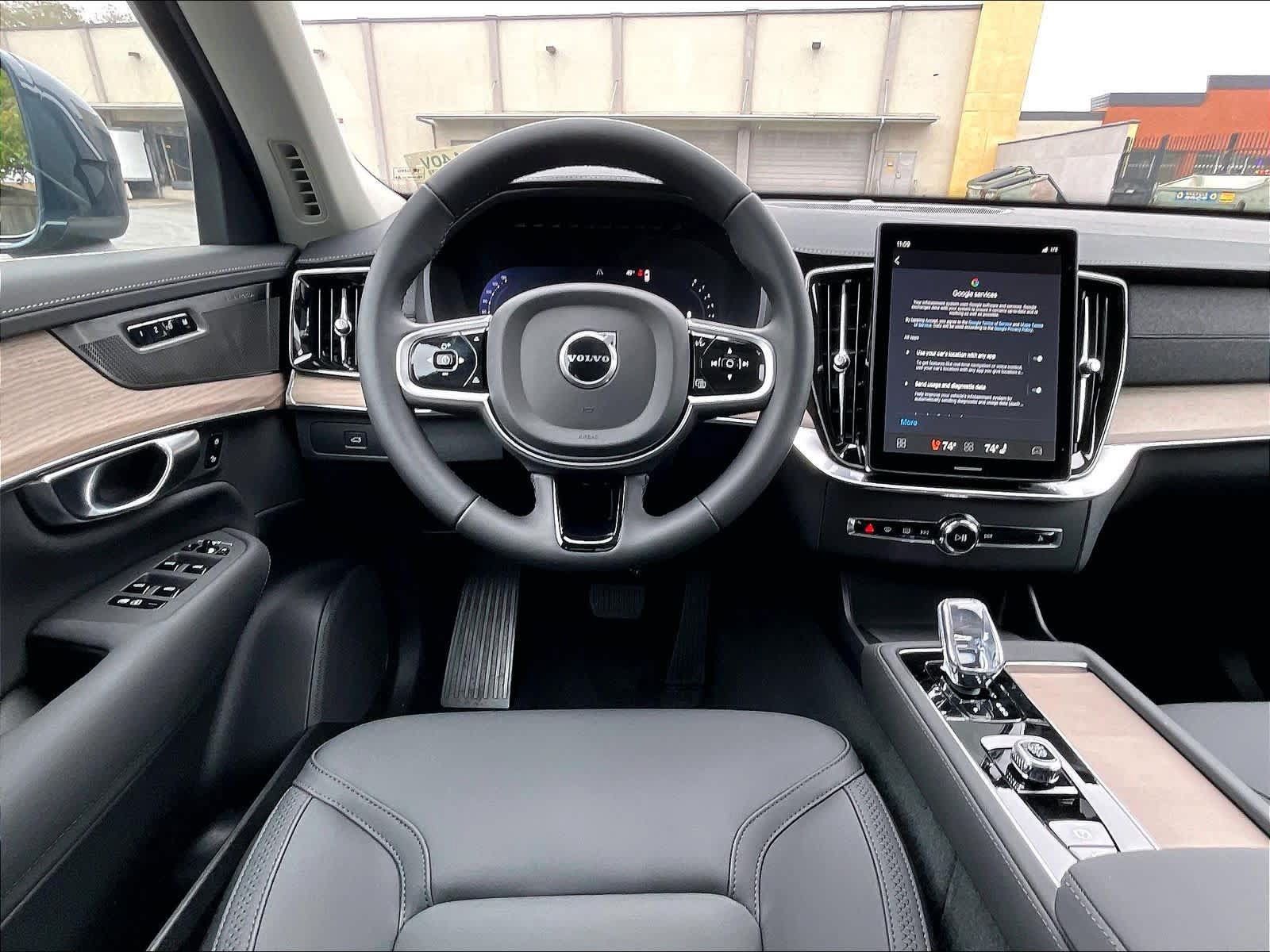 New 2026 Volvo XC90 B5 Plus w/ Protection Package AWD/4WD image 15