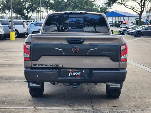 Used 2024 Nissan Titan PRO-4X w/ Pro-4x Convenience Package AWD/4WD image 6