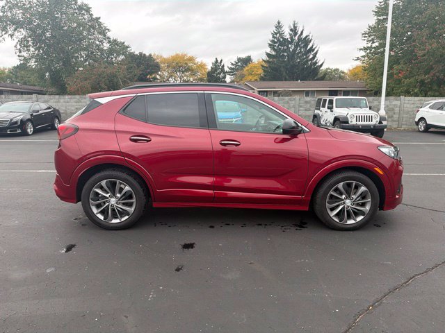 Used 2020 Buick Encore GX Essence w/ Experience Buick Package FWD image 5