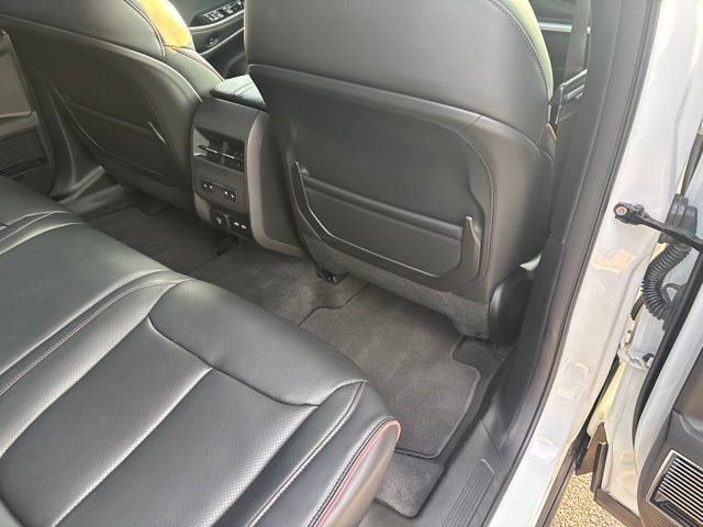 Used 2024 Jeep Wagoneer Launch Edition AWD/4WD image 24