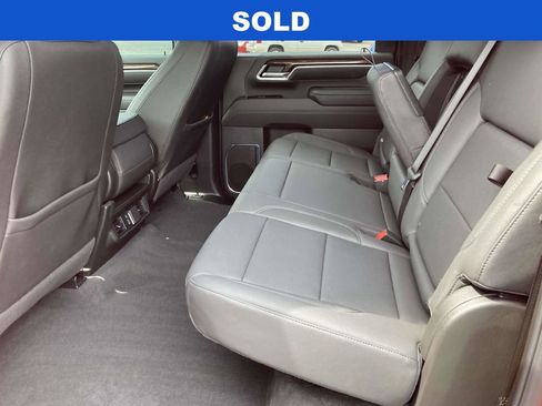 Used 2025 Chevrolet Silverado 2500 LT AWD/4WD image 12