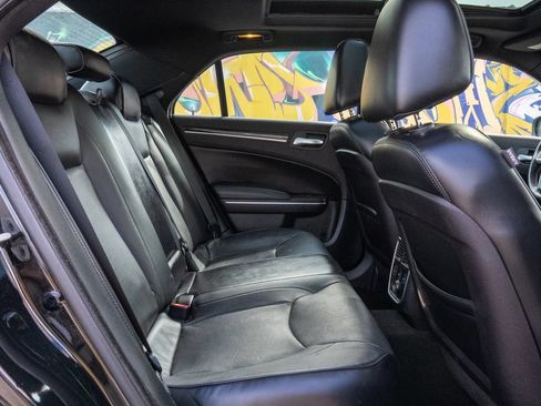 Used 2012 Chrysler 300 C RWD image 28