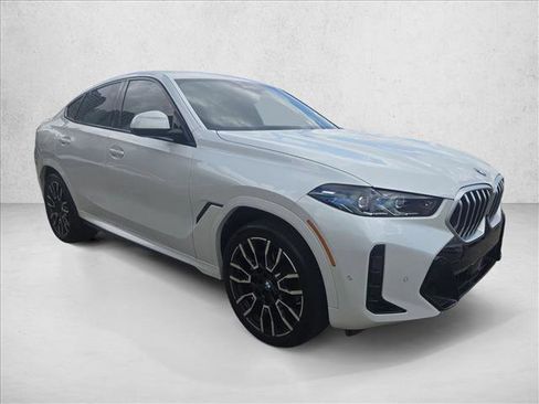 Used 2025 BMW X6 xDrive40i image 3