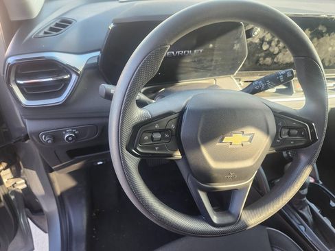 Used 2025 Chevrolet TrailBlazer LT image 5
