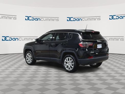 Used 2023 Jeep Compass Latitude AWD/4WD image 6