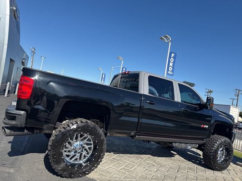Used 2019 Chevrolet Silverado 2500 LTZ w/ Duramax Plus Package image 2