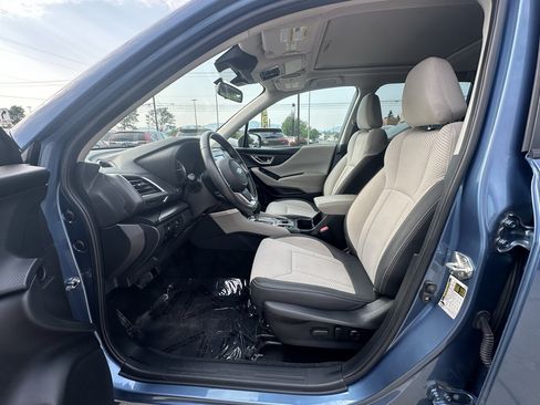 Used 2022 Subaru Forester Premium AWD/4WD image 4