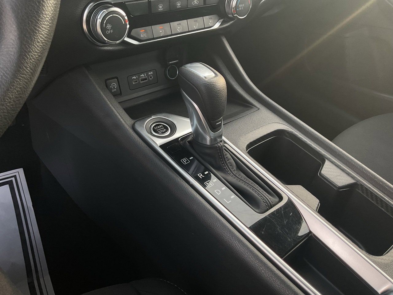 Used 2025 Nissan Sentra SV FWD image 24