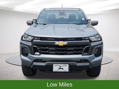 Used 2024 Chevrolet Colorado LT AWD/4WD image 2
