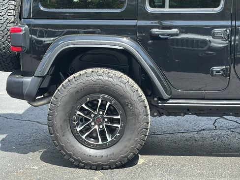 Certified 2024 Jeep Wrangler Unlimited Rubicon AWD/4WD image 10