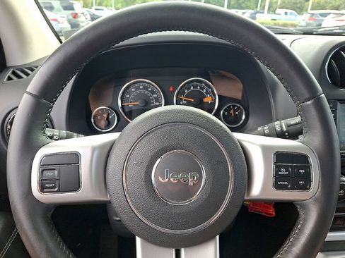 Used 2016 Jeep Compass Latitude AWD/4WD image 20