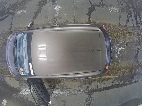Used 2015 Toyota Yaris L FWD image 5