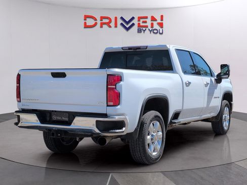 Used 2024 Chevrolet Silverado 2500 LTZ w/ LTZ Premium Package image 6