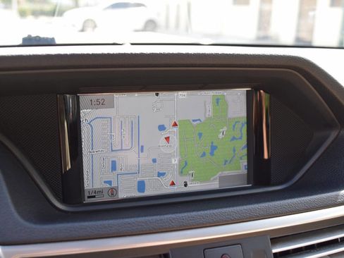 Used 2013 Mercedes-Benz E 350 Sedan image 28