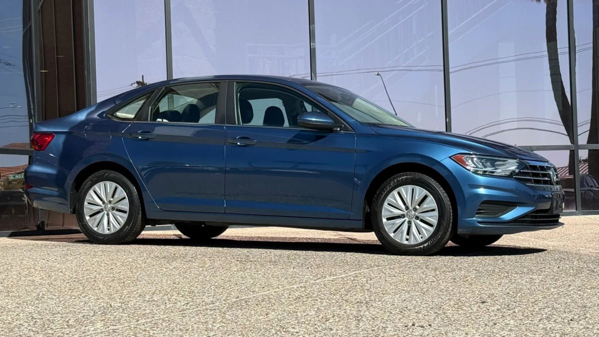 Used 2019 Volkswagen Jetta S w/ Driver Assistance Package FWD image 16