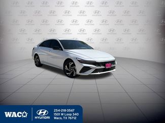 Used 2025 Hyundai Elantra Sport video 2