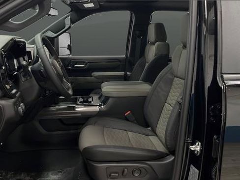 New 2026 Chevrolet Silverado 2500 ZR2 image 16