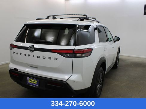 New 2026 Nissan Pathfinder SV image 4