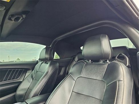 Used 2015 Ford Mustang GT Premium image 26