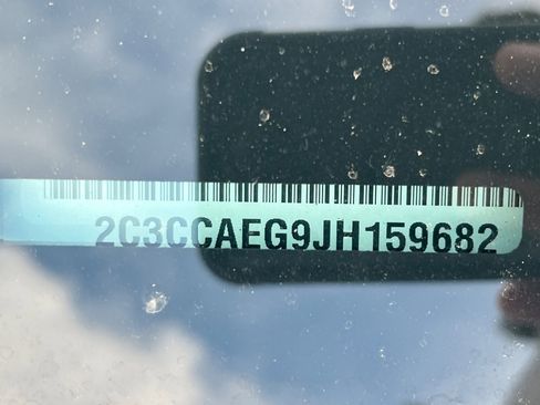 Used 2018 Chrysler 300 Limited image 3