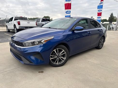 Used 2023 Kia Forte LXS FWD image 7