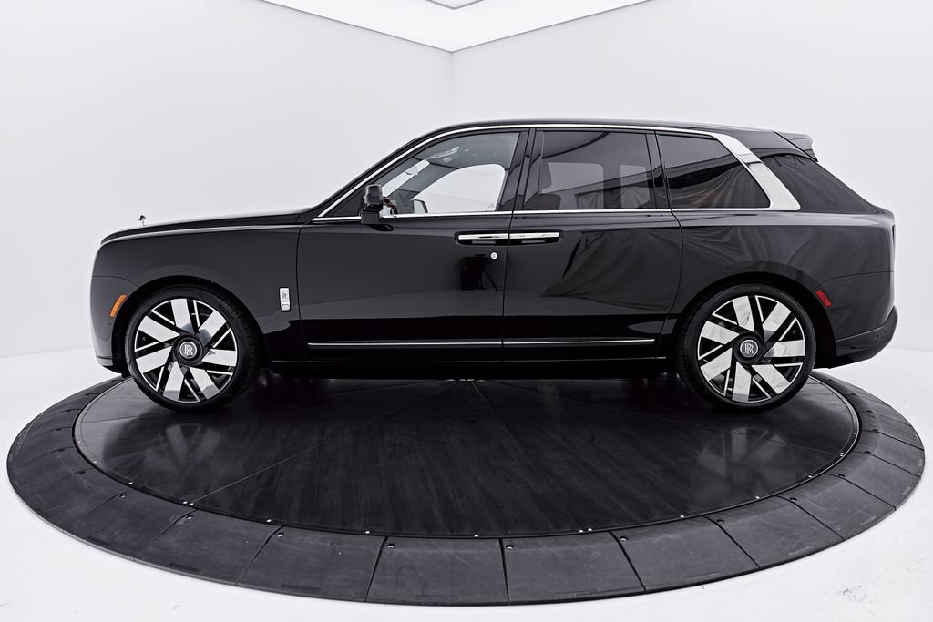 Used 2026 Rolls-Royce Cullinan w/ Cullinan Package AWD/4WD image 11