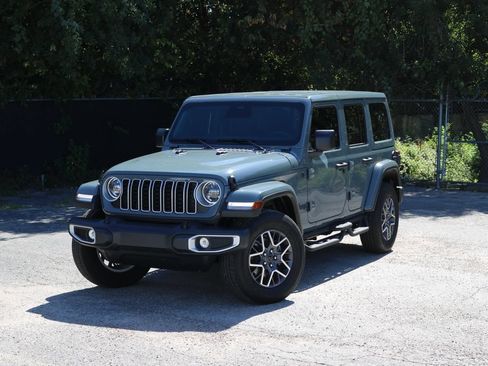 Used 2026 Jeep Wrangler Unlimited Sahara w/ Safety Group AWD/4WD image 1