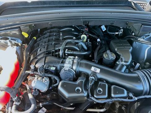Used 2024 Jeep Grand Cherokee L Altitude RWD image 32