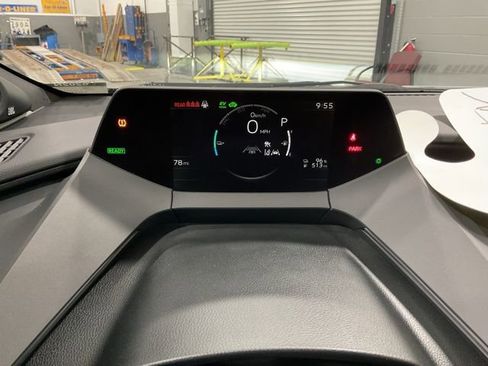 New 2025 Toyota Prius Plug-In Hybrid image 14