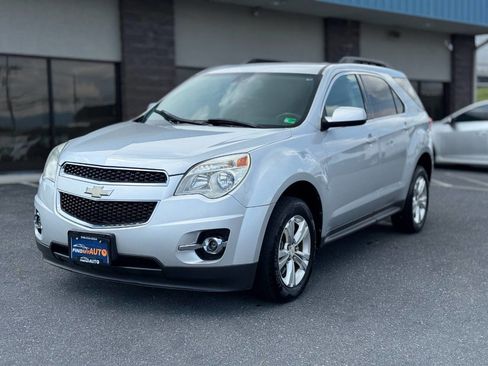 Used 2011 Chevrolet Equinox LT image 2