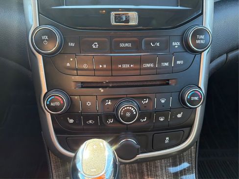 Used 2014 Chevrolet Malibu LT image 28