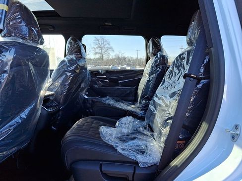 New 2026 Nissan Armada Platinum Reserve image 6