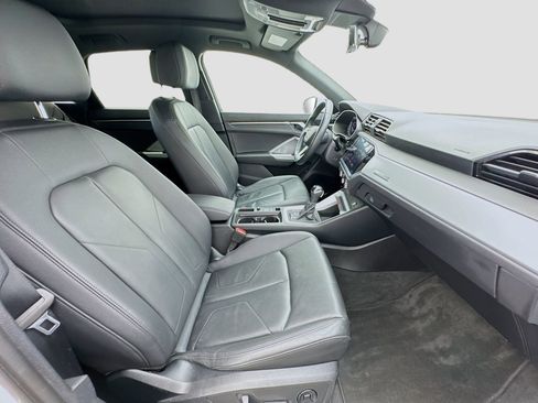 Used 2021 Audi Q3 2.0T Premium w/ Convenience Package image 19