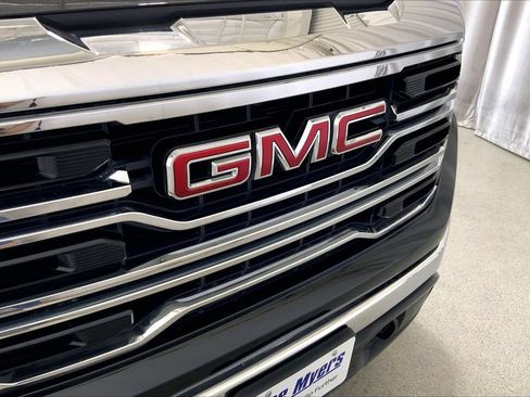 Used 2024 GMC Sierra 1500 SLT w/ SLT Convenience Package RWD image 7