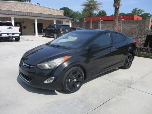 Used 2013 Hyundai Elantra GLS FWD image 19